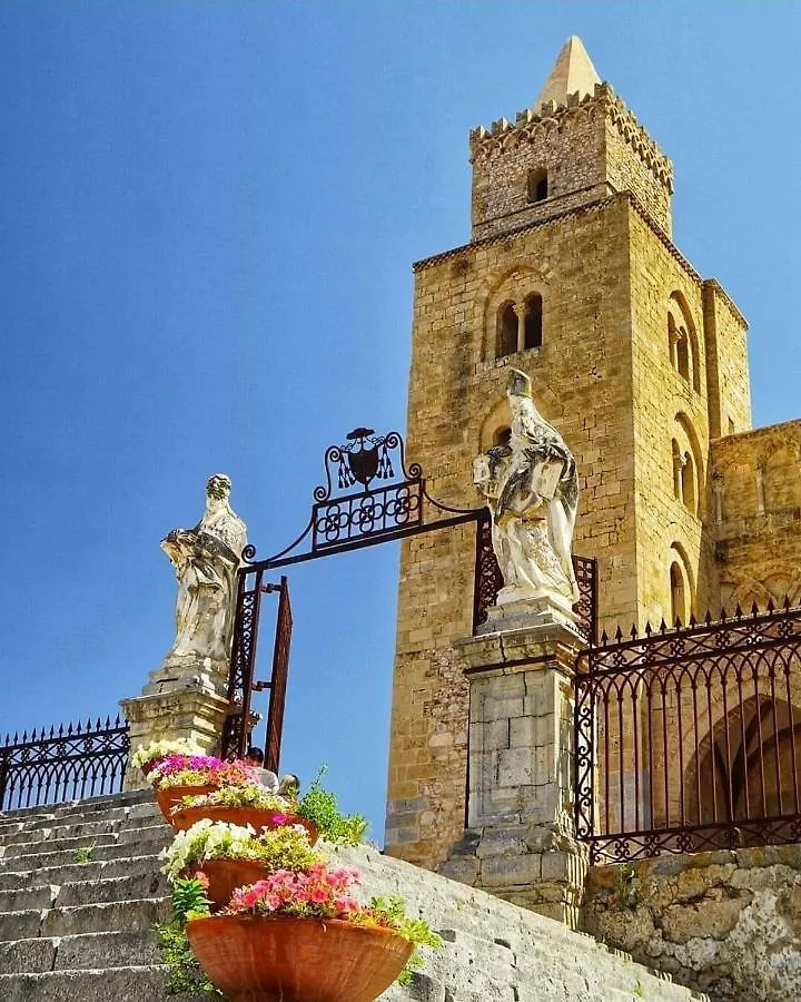 Familyholidays La Finestra Di Fronte Cefalù