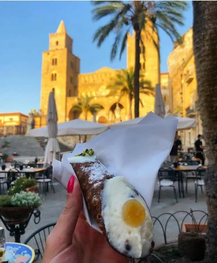 Familyholidays La Finestra Di Fronte Cefalù Apartman
