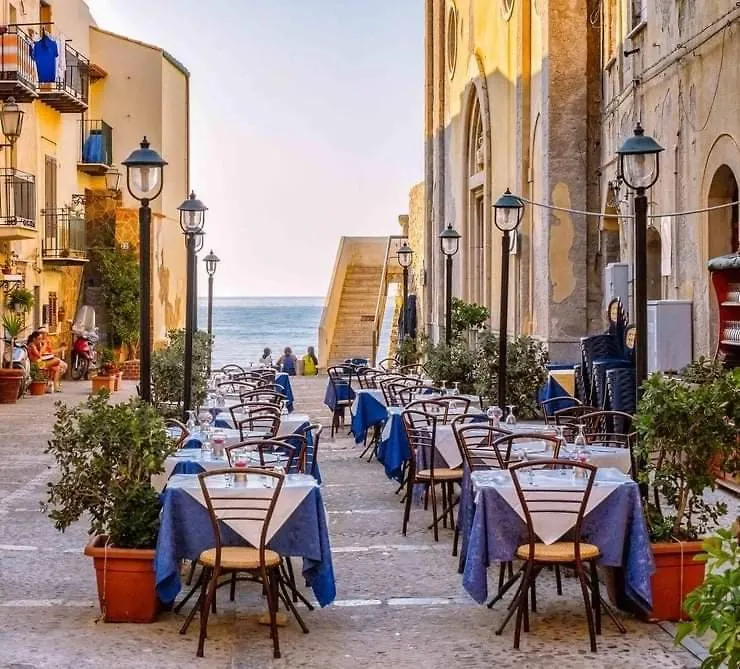 Familyholidays La Finestra Di Fronte Cefalù Itálie